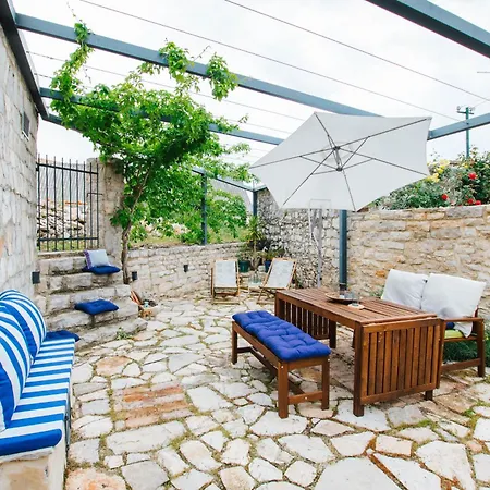 Mala House - Solta Island Grohote