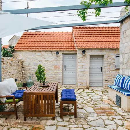 Casa de Férias Mala House - Solta Island *