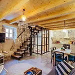 펜션 Mala House - Solta Island