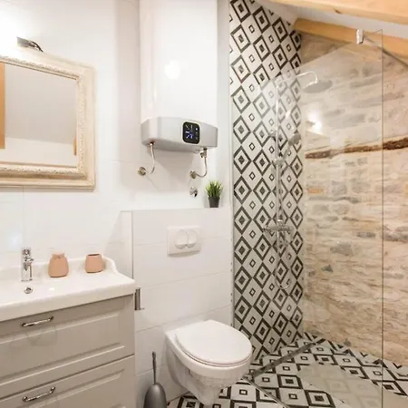 Mala House - Solta Island Tatil Evi Grohote