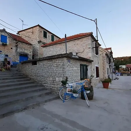 Mala House - Solta Island Grohote