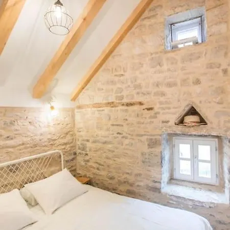 Tatil Evi Mala House - Solta Island Grohote