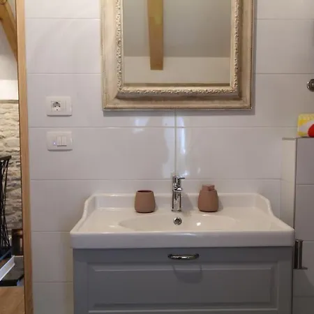 Mala House - Solta Island Tatil Evi *