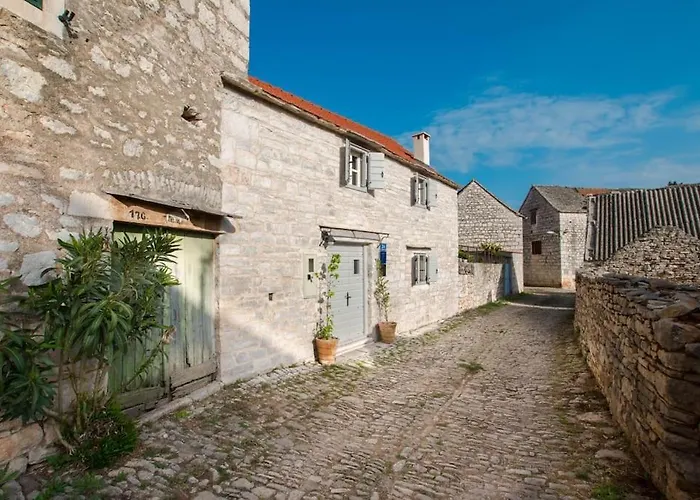 Mala House - Solta Island 펜션 Grohote